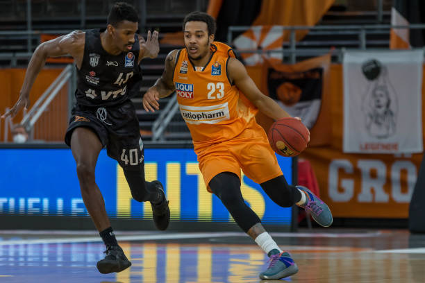 滑雪医生以 滑雪医生以